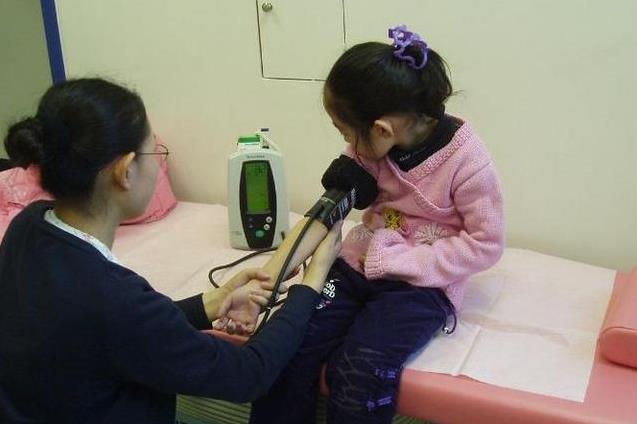 3歲寶寶鉛中毒，醫院也沒能挽救，孩子智力受損，就是因為平時愛吃這種食物