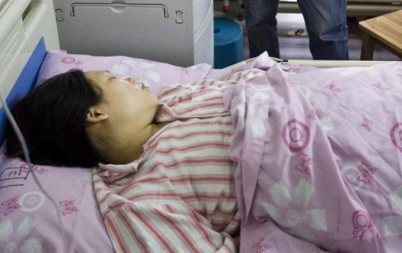 在醫院生孩子痛的要生要死, 婆家人一個都不在, 出來產房我感動哭