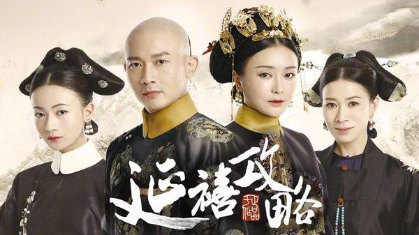 聶遠火了，連 「正宮娘娘」 也倍受關注，夫婦倆罕見攜手走紅毯，30歲妻子穿一字肩粉裙，優雅又減齡~
