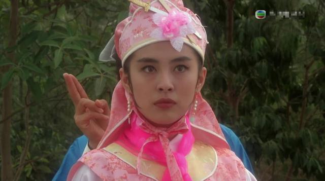 《東成西就》五大美女近照：張曼玉美貌崩塌，王祖賢新照宛如少女，而她才是【人生贏家】