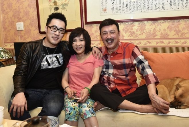 不再當靠爸族！余祥銓努力洗白負評「如今年賺上百萬」　當起老闆「讓酸民沒機會再罵他」　