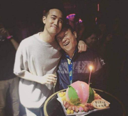 同為曾志偉兒子，一個才貌俱佳，一個長得一言難盡，連娶媳婦都操心！