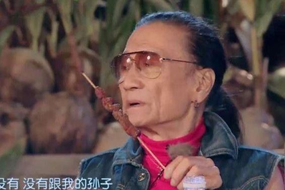張柏芝攜子返港，謝賢開車接機，謝霆鋒：記清楚你是誰！