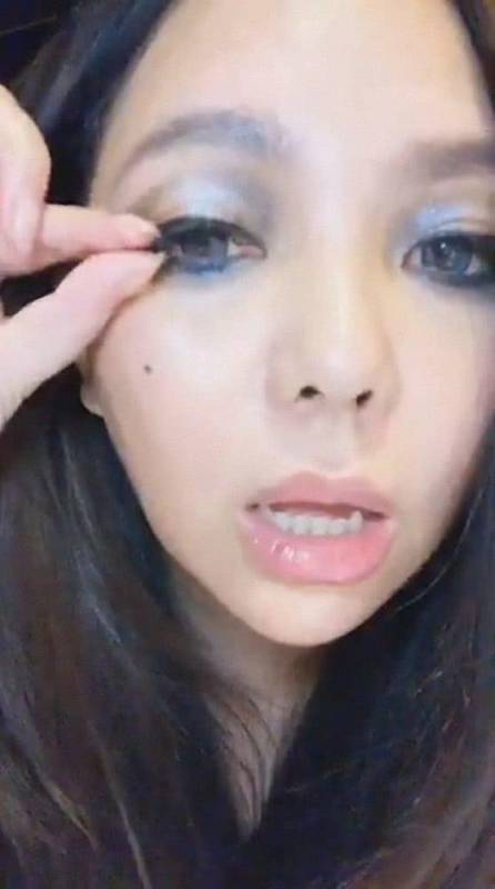 47歲張惠妹素顏曝光！拔掉假睫毛的她獲狂贊：變得很清純？我被嚇到了！