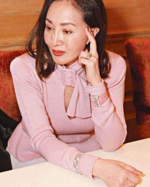 當紅時嫁入豪門，與小三共用老公40年，如今獨吞70億家產風光無限