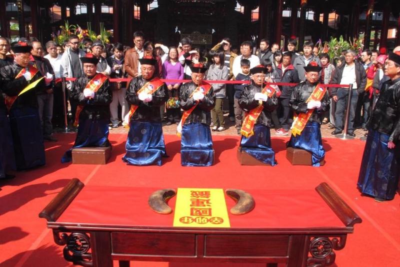 神準王爺猶豫了！台南南鯤鯓「國運籤只抽不解」大家自己解讀　廟方曝原因「也是逼不得已」