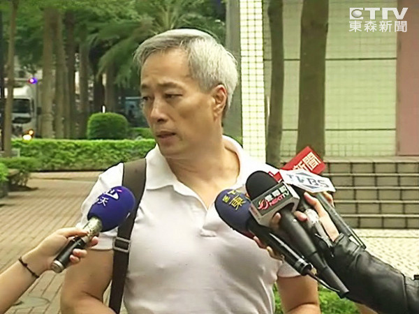 他是昔日台灣第一代偶像劇男主角！淡出螢幕20年驚傳發瘋出家當和尚！媒體找到發現他過這樣生活！