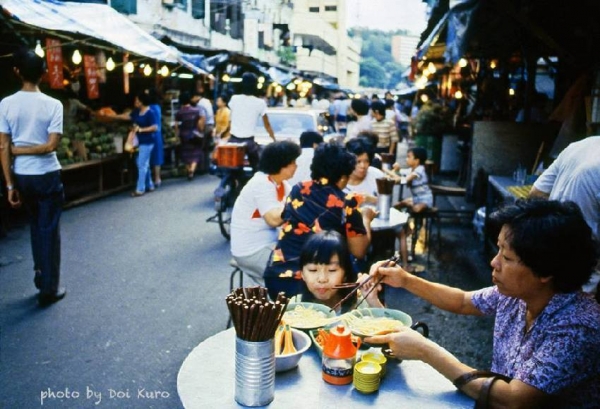 回不去的純樸台灣...「40年前爸媽的年少時代」張張懷舊勾起寶島回憶！網：「都哭了..」