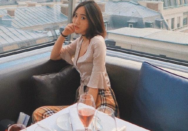 閆妮的20歲女兒，造型百變端莊優雅，即便不施粉黛也很有模特氣質