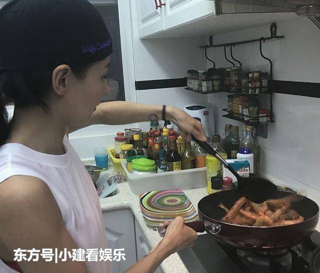 王菲春晚定妝照出爐，張柏芝臉再美都沒用，輸在了這個地方！