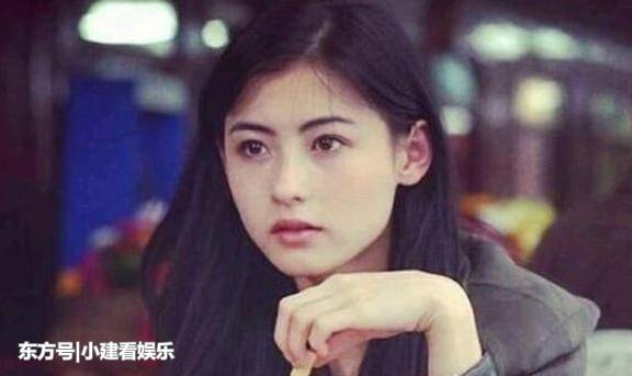 王菲春晚定妝照出爐，張柏芝臉再美都沒用，輸在了這個地方！