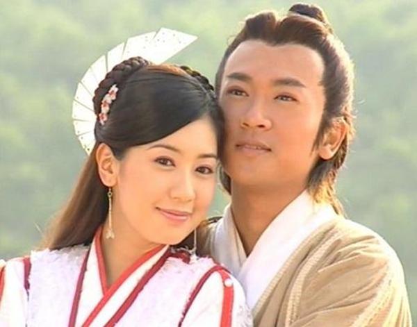 同夫不同命：兩女星同嫁一男子，賈靜雯被家暴，另一個被寵成公主！