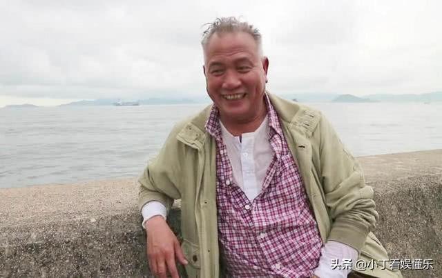 紅過周潤發，周星馳是他的伴郎，62歲的萬梓良晚年成這樣