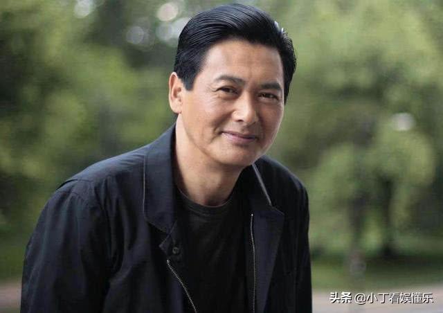 紅過周潤發，周星馳是他的伴郎，62歲的萬梓良晚年成這樣