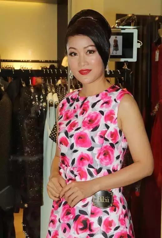 還記得她嗎？她曾是被TVB力捧的古典美人，婚後被曝出軌，如今面部僵硬變網紅？