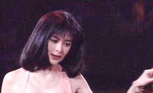關之琳「高爾夫球」事件內幕被曝: 賺來2000萬和差評 ！