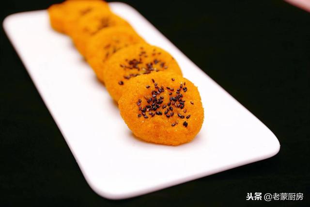 1塊南瓜，1把糯米粉，不用油煎的餅，在家給寶寶做，健康又放心