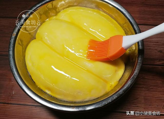 麵粉里加一個雞蛋，不用電飯鍋，不用烤箱，簡單一做比麵包還好吃