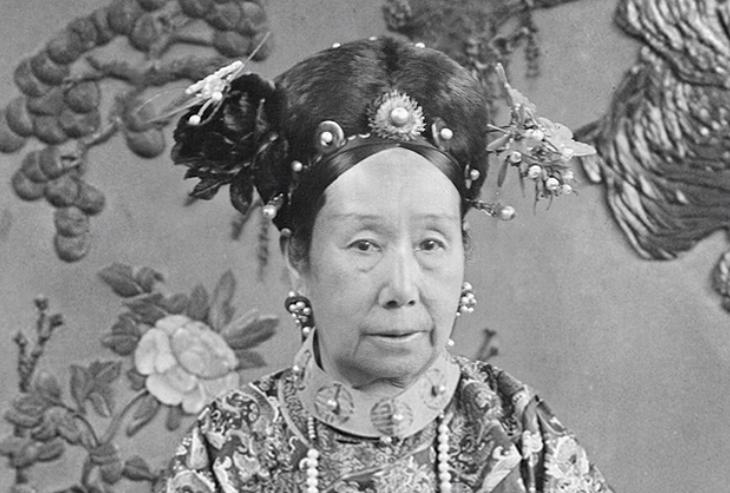 清朝娘娘回春啦！PS大神「神修復富察皇后美貌」　再替慈禧修圖「滿臉細紋→氣質女神」被讚爆