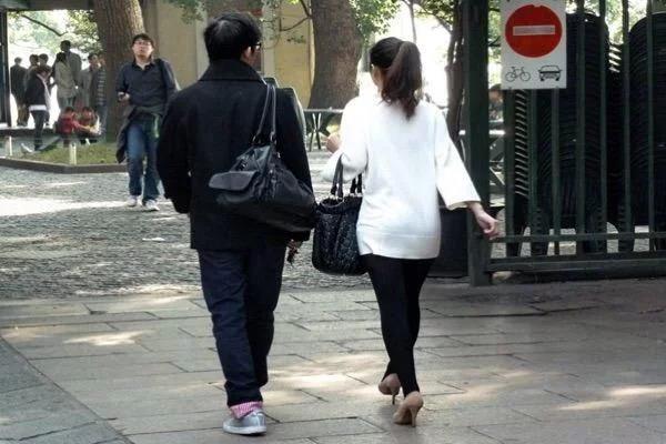 老公懷疑老婆於是出差前「在家裝監視器」，看看他出門後老婆都在做什麼！沒想到「出現的畫面」讓他痛心！