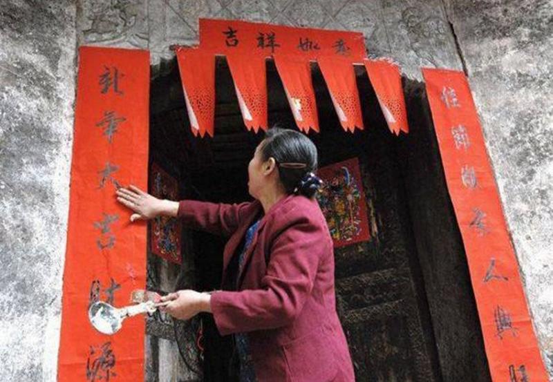一罐「春聯神器」看過的都不年輕了　網回憶：以前還能挖來吃 - 爆新聞