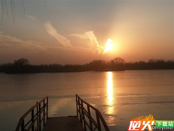 天上驚現「火鳳凰」！奇觀啊！99秒內轉出去者，全家發大財，幸福安康！就今天，萬年不遇！ 