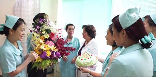 越南心臟病專家「心臟停跳確定死去」，沒想到她竟「突然醒來」，還說自己見到白衣仙女飄飛... 