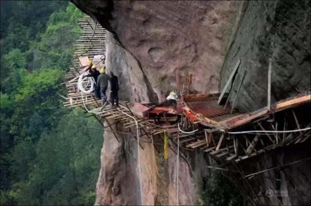 世界上最可怕的16種工作，看完你就不想辭職了…