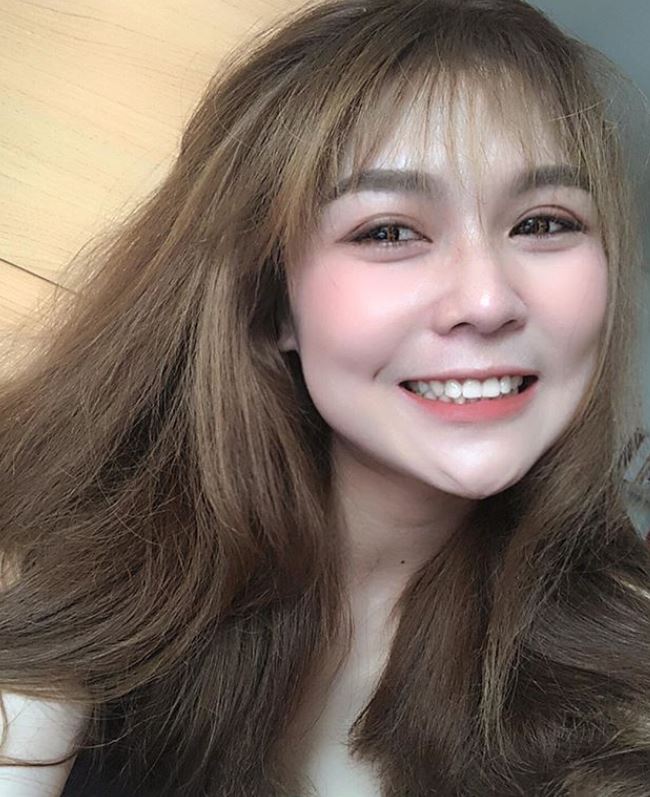 女球員史上NO.1靠「流汗素顏」一夕爆紅 私下「甜美大眼」鄰家女孩形象惹人愛…男網友讚翻：揪團看球