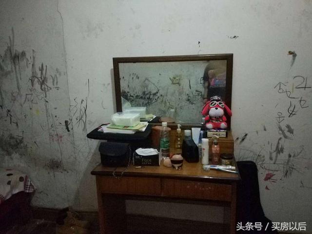 為了省錢這位女孩租了一間「噁髒臭」的10坪小房間，但房東來收房租時，竟變成了「夢幻北歐王國」！