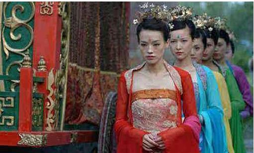 古代大戶人家有妻妾，為何還要養家妓，除了玩樂，還有兩個用途