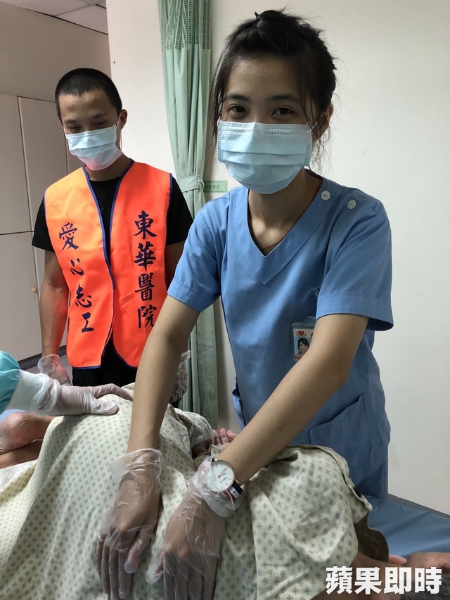 12年過去了！五姊弟「共用一碗麵」感動全台灣　如今長大「投身回饋社會」網友哭：天上的媽媽安心了