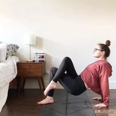 想增強身體柔韌性還不簡單，2個瑜伽體式，讓你力量+柔軟相結合！