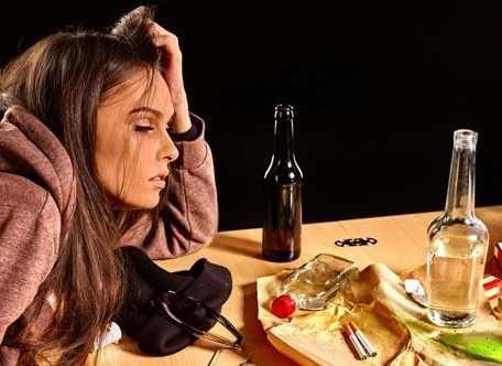 要預防肝臟受損，這「3種食物」千萬不能吃，吃一次，對肝臟的傷害就多一次