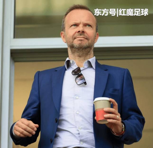 伍德沃德加緊任命總監，或內部挖提拔一名總監！