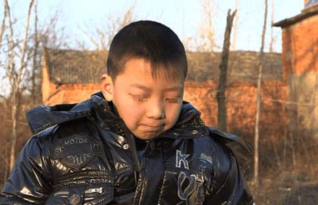 父母車禍去世，爺爺將孫子送人，孫子長大後，爺爺卻說母親還活著