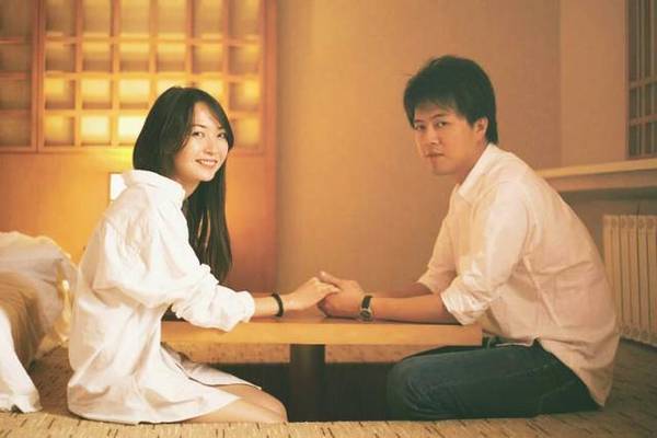 哥哥裝窮去相親，吃飯中途去接電話，哥哥結帳時服務員說已經付過了！