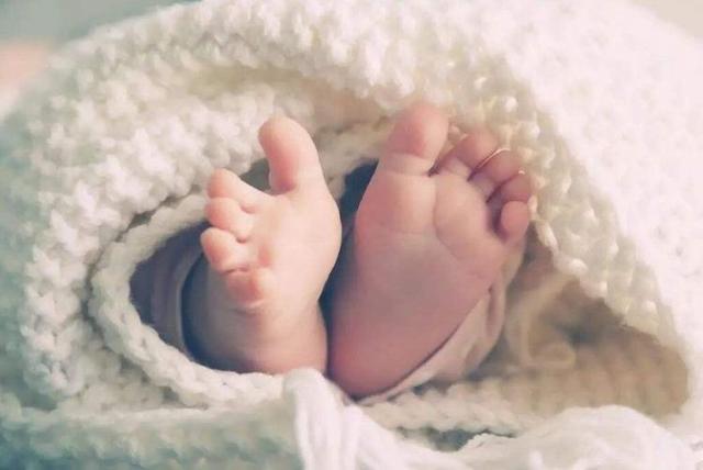 我懷孕婆婆說生兒子有獎勵，孩子出生婆婆的獎勵讓我大開眼界
