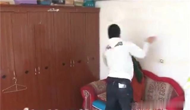 妻子懷孕8個月丈夫卻拳腳相向，公公：你走吧，我們家不要你了