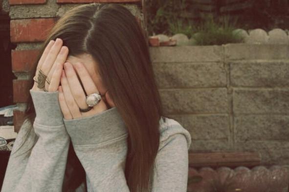 婆婆：你怎麼變成潑婦了？媳婦：我不變，全家等著餓死嗎