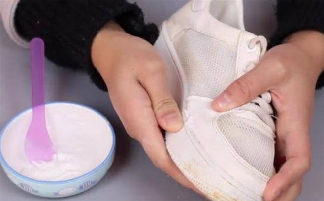 鞋子開膠了怎麼辦 ？別傻傻扔了，教你1招，讓鞋子像新的一樣