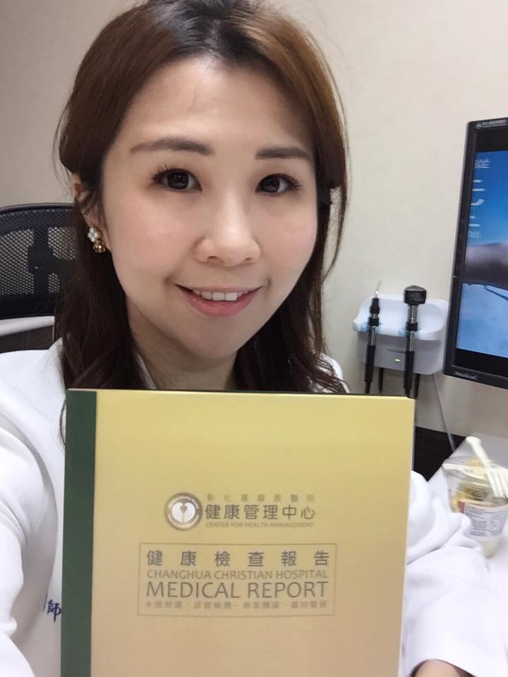測血糖發現「手指不一樣」！「老菸槍」照X光已是肺癌末期，最終不幸病逝！醫師：「一個測指動作可自救～」 