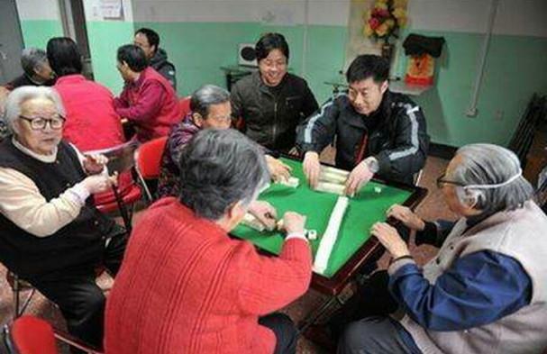 婆婆非常得意：我兩個兒媳都不要彩禮，自己買房、自己帶孩子