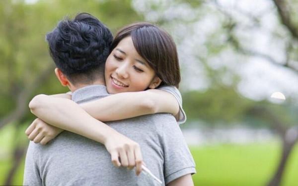 男人說：我們復婚吧，還是你旺夫，女人回答他八個字