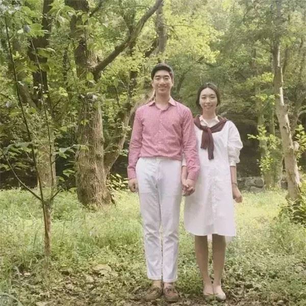 小夫妻「只用同一種姿勢」IG紅翻天！結婚3年甜蜜到大贏其他夫妻