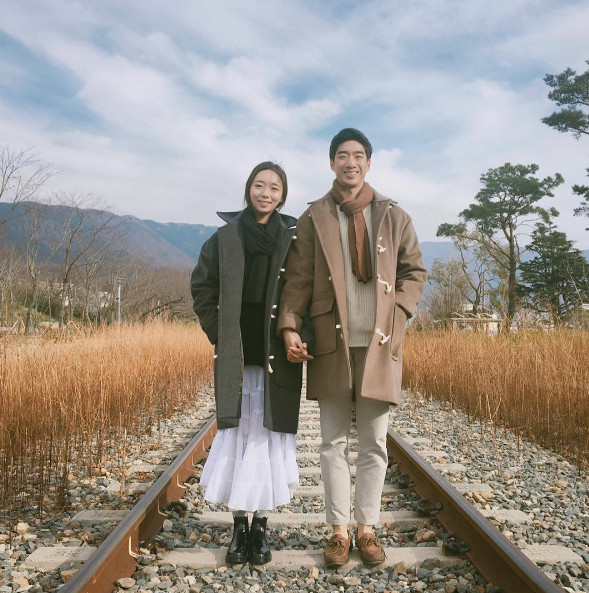 小夫妻「只用同一種姿勢」IG紅翻天！結婚3年甜蜜到大贏其他夫妻