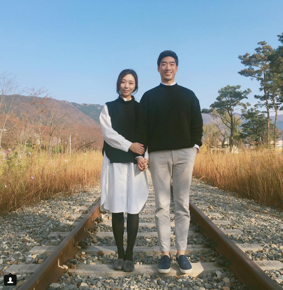 小夫妻「只用同一種姿勢」IG紅翻天！結婚3年甜蜜到大贏其他夫妻