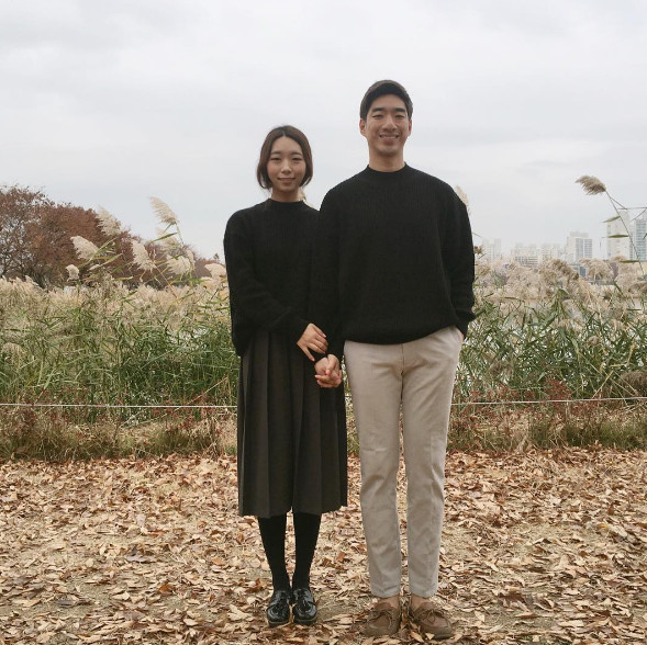 小夫妻「只用同一種姿勢」IG紅翻天！結婚3年甜蜜到大贏其他夫妻
