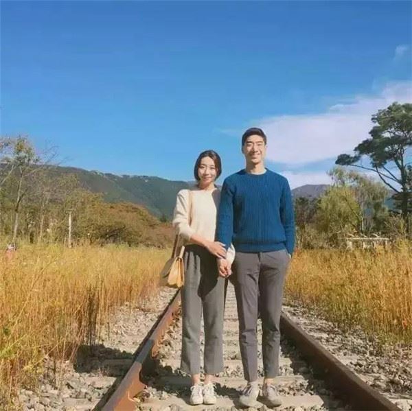 小夫妻「只用同一種姿勢」IG紅翻天！結婚3年甜蜜到大贏其他夫妻
