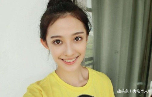 老婆懷孕八個月，俺帶情人去旅遊，接到母親電話，俺如遭雷擊